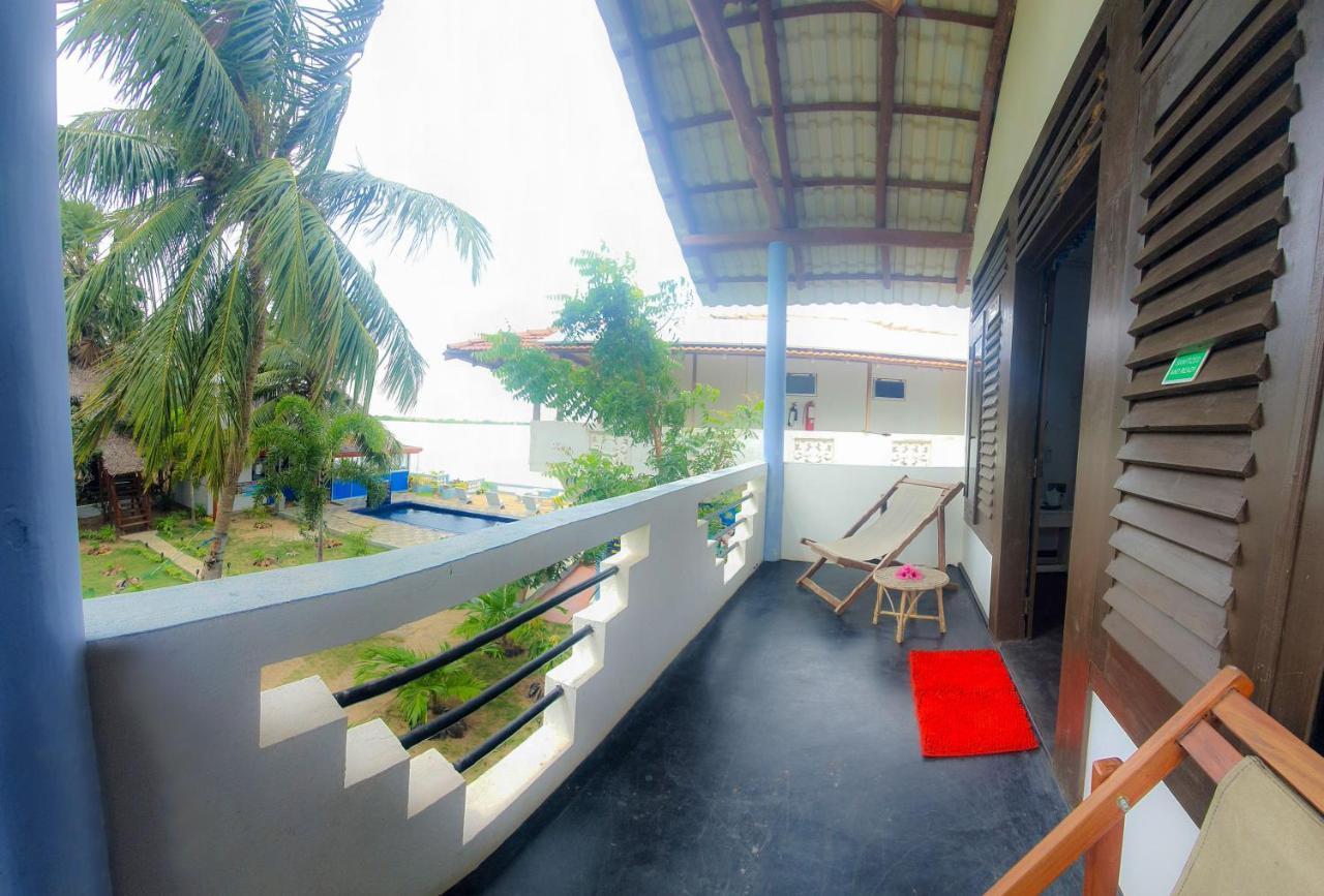 Dinuda 3* Kalpitiya