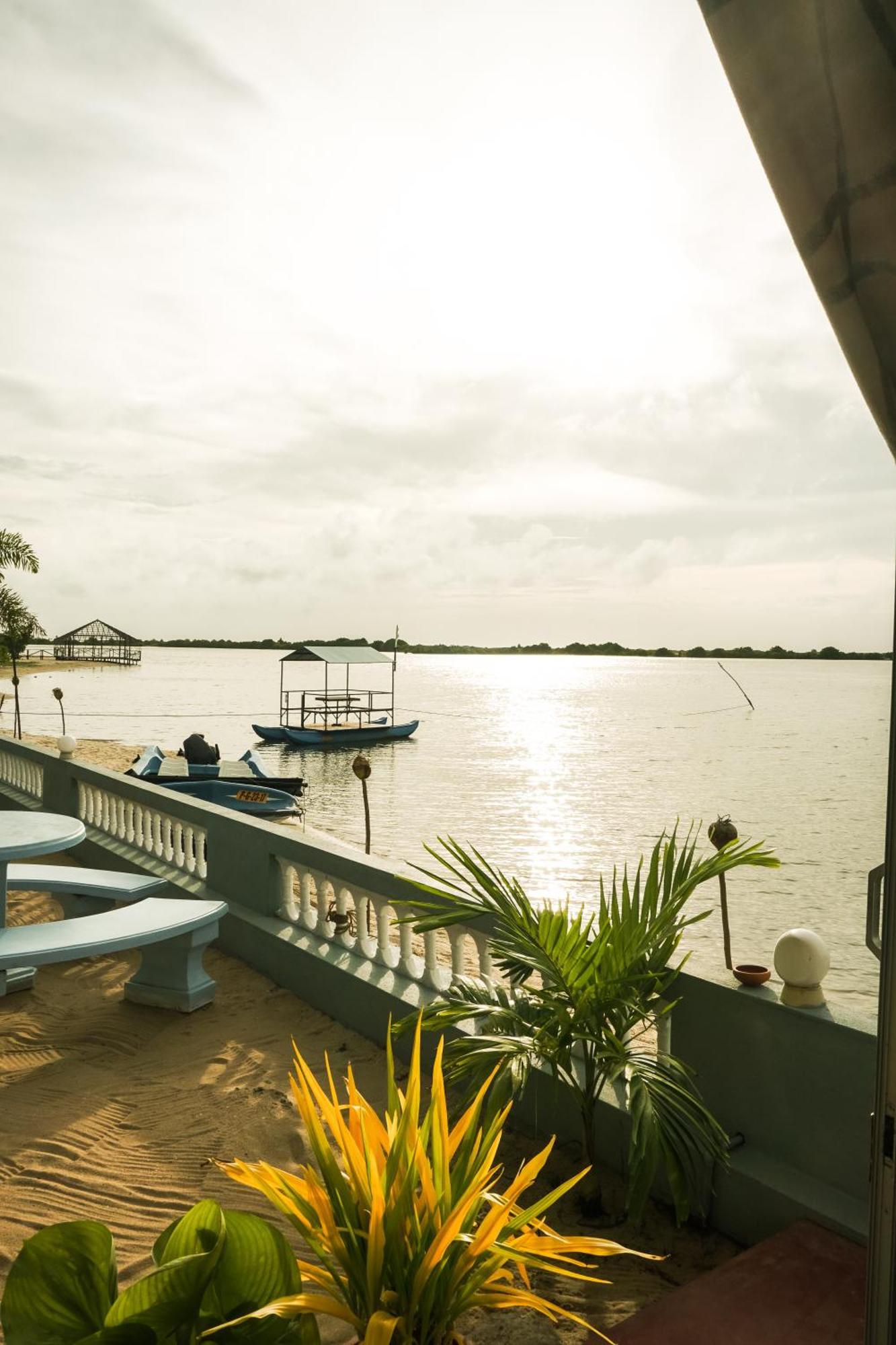 Dinuda Resort
