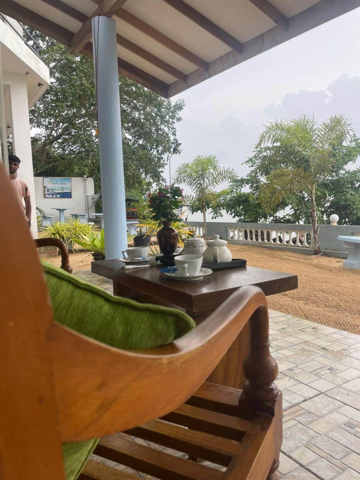 Dinuda Kalpitiya